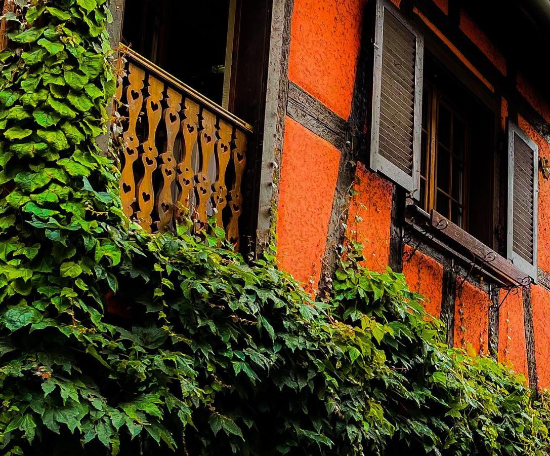 La Maison Rouge Au Coeur De La Ville. Riquewihr Luaran gambar